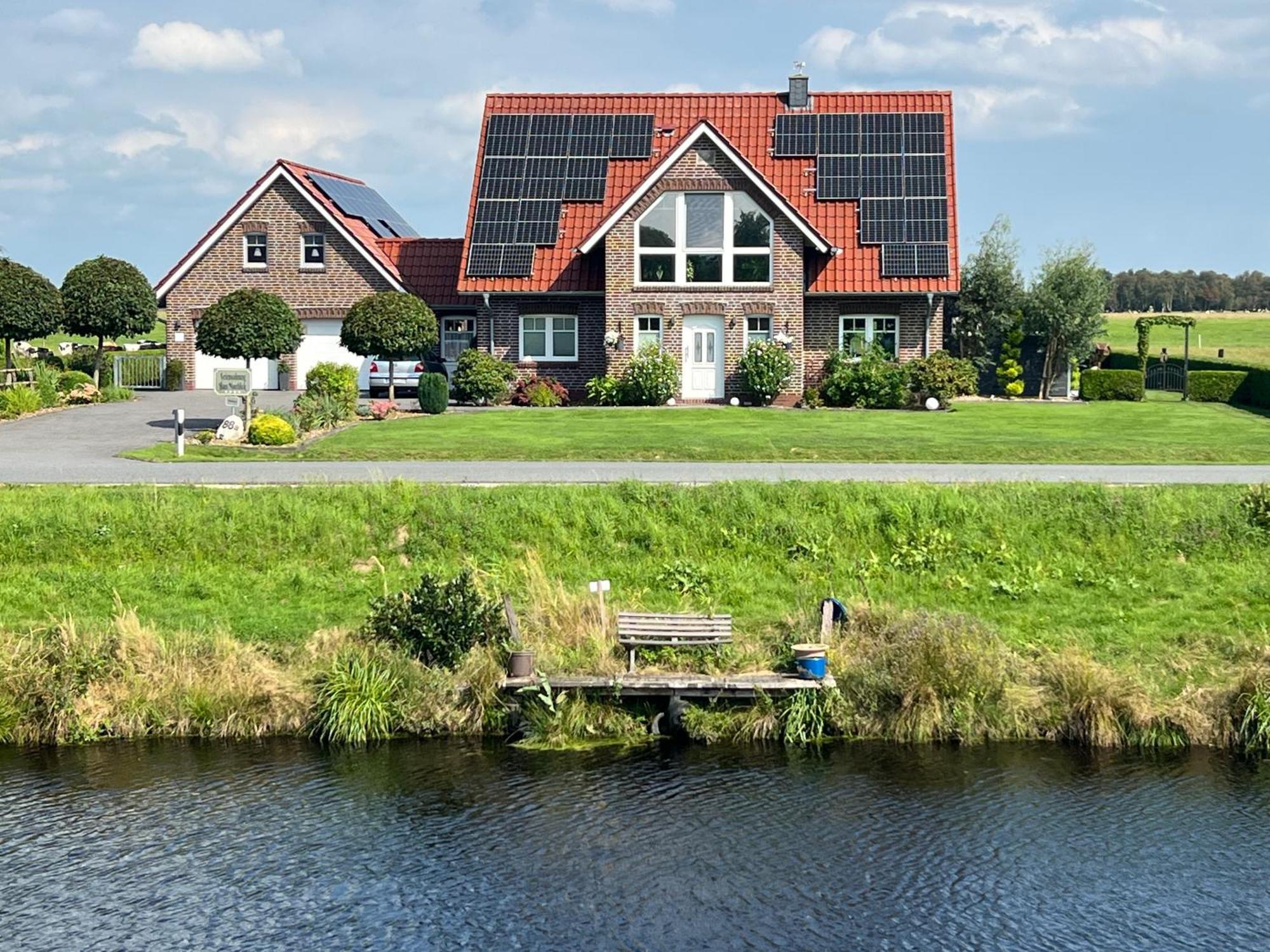 Ferienwohnung Haus Moorblick Mit Garten In Kanallage Wiesmoor Bagian luar foto